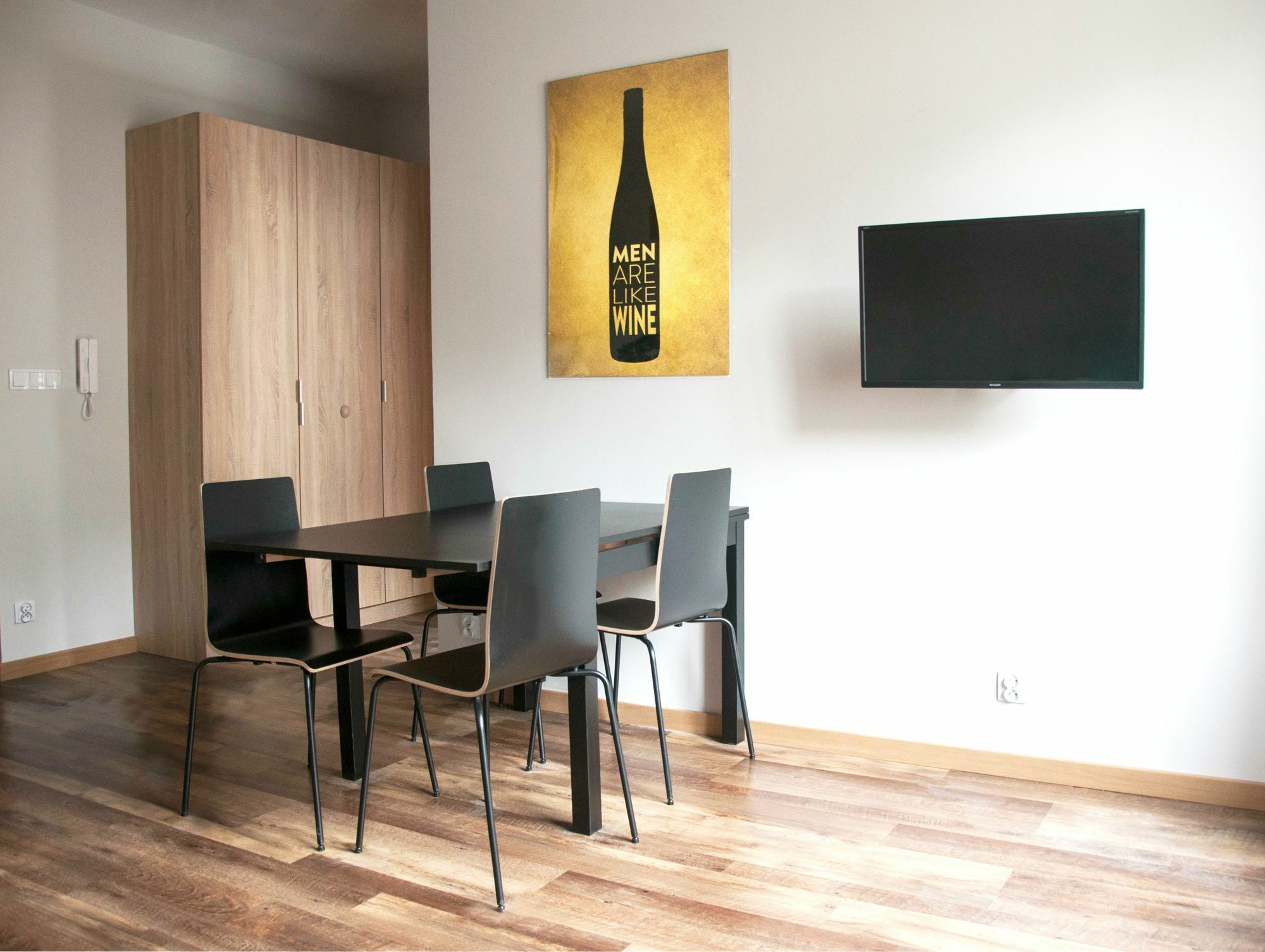 Wine Apartments كراكوفيا المظهر الخارجي الصورة